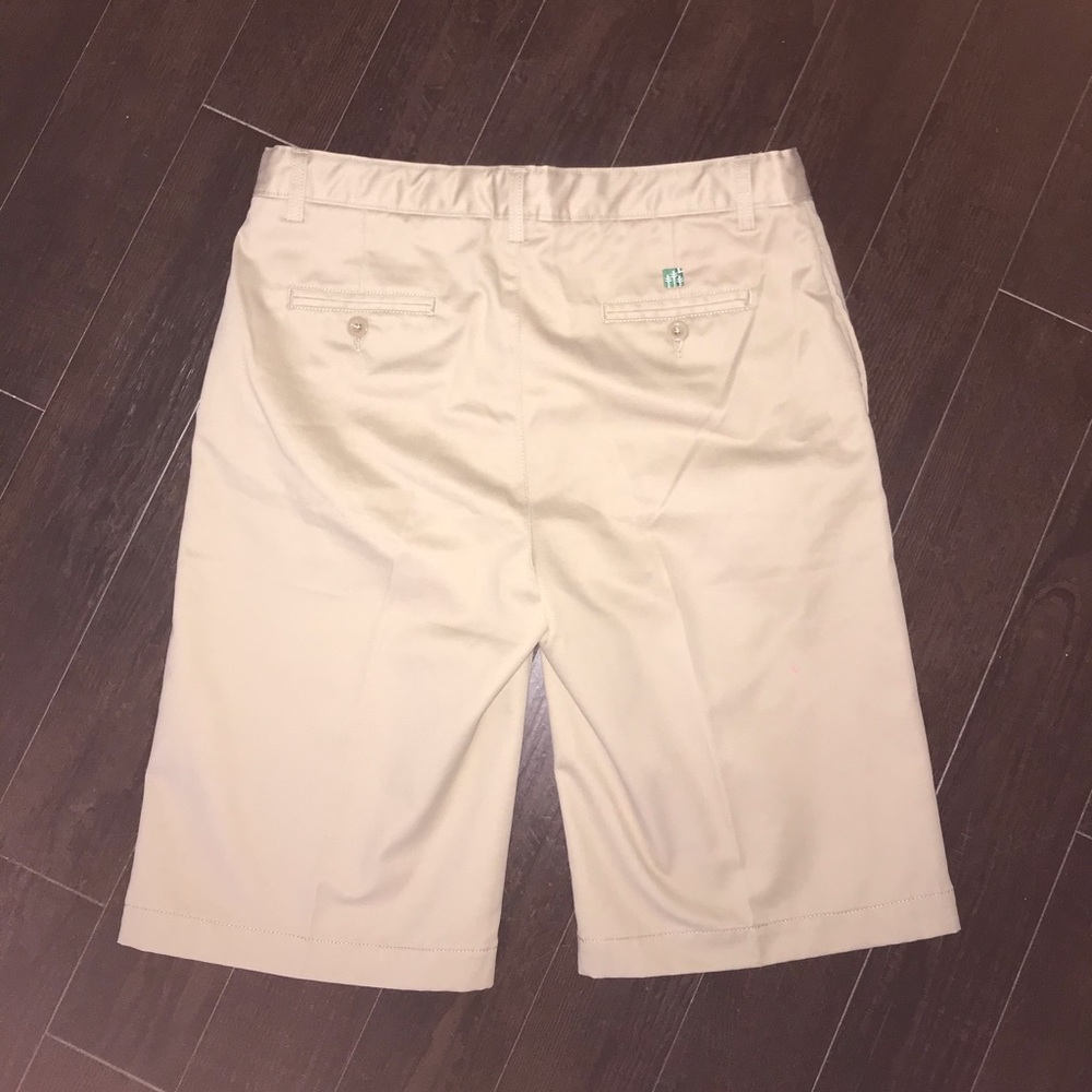 Lands’ End flat front shorts - Picture 3 of 3